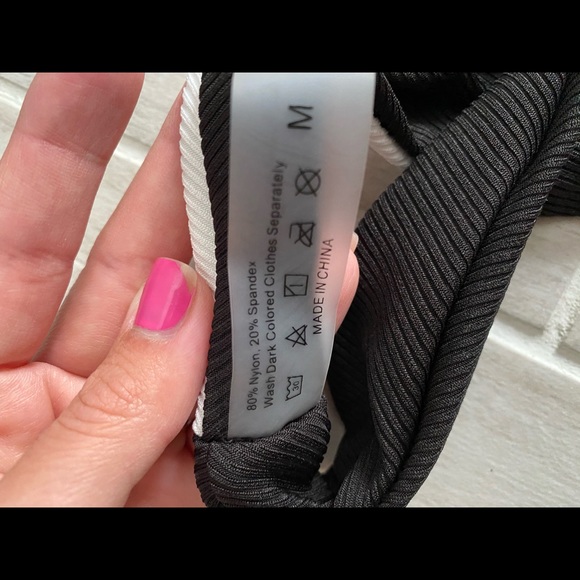 Bathing suit - Picture 3 of 6